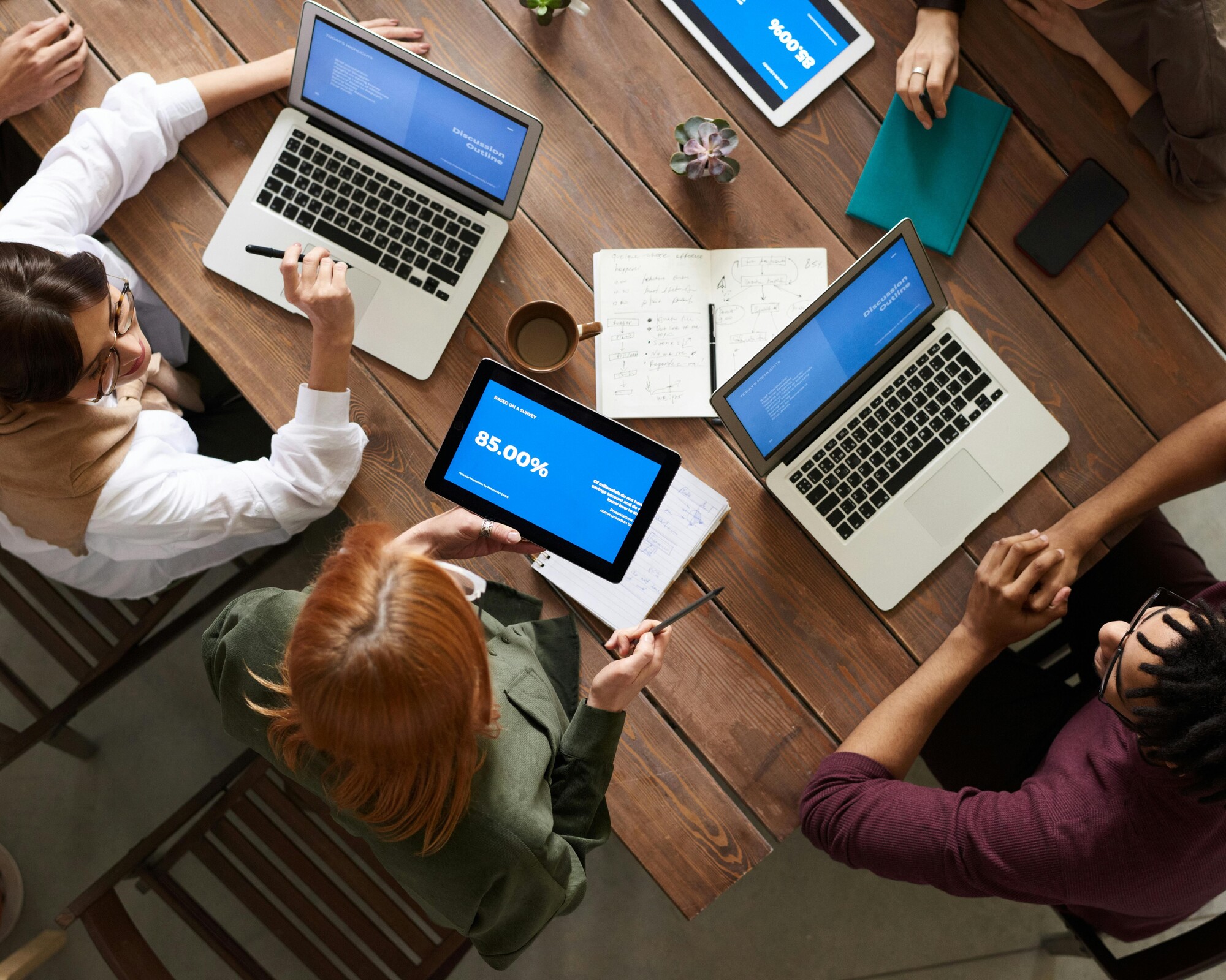 pexels-fauxels-3182773